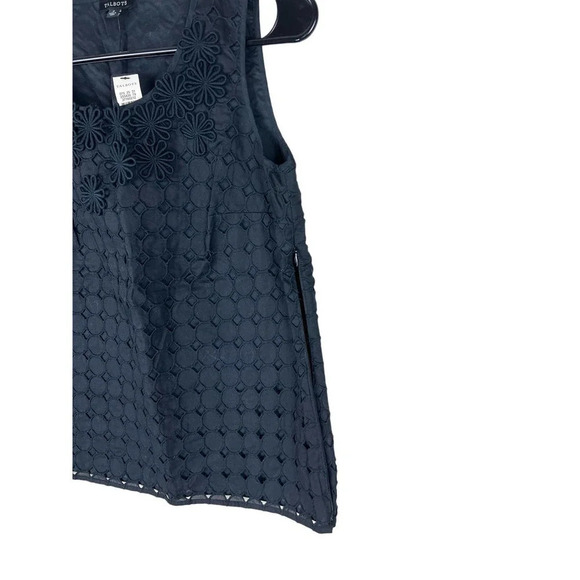 Talbots NWT Embroidered Eyelet Floral Blouse Size 2 - Picture 3 of 7